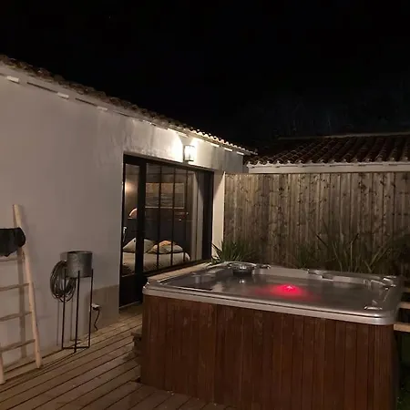 Les Holiday home