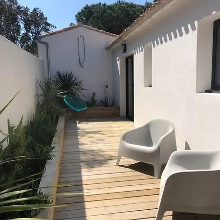Les Holiday home